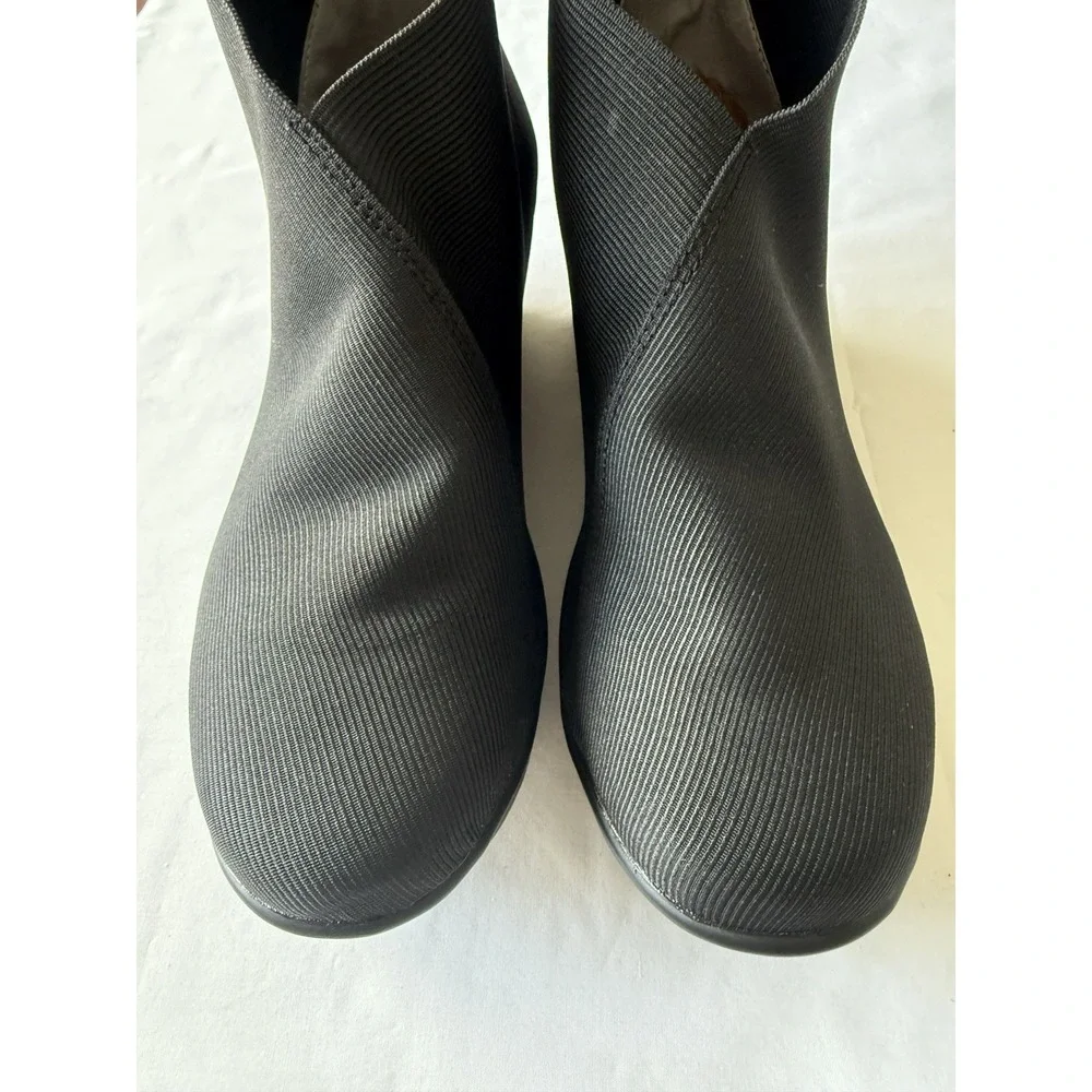 Bernie Mev New York Maile Black Wedge Women's Shoes US Size 8 Comfort